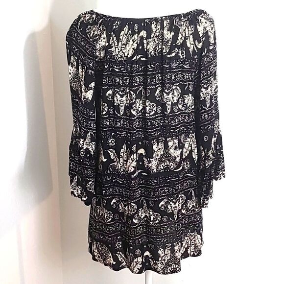 Pants Store Black & Beige Elephant Print Top w/Bell Sleeves w/Ruffle, Size Large - Picture 5 of 10